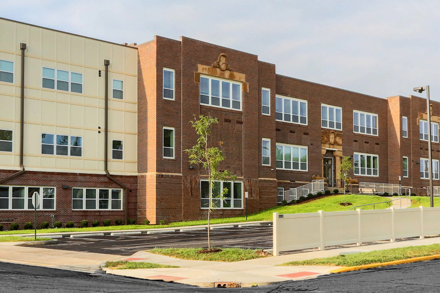 Hendricks Pointe Apartments Real America LLC