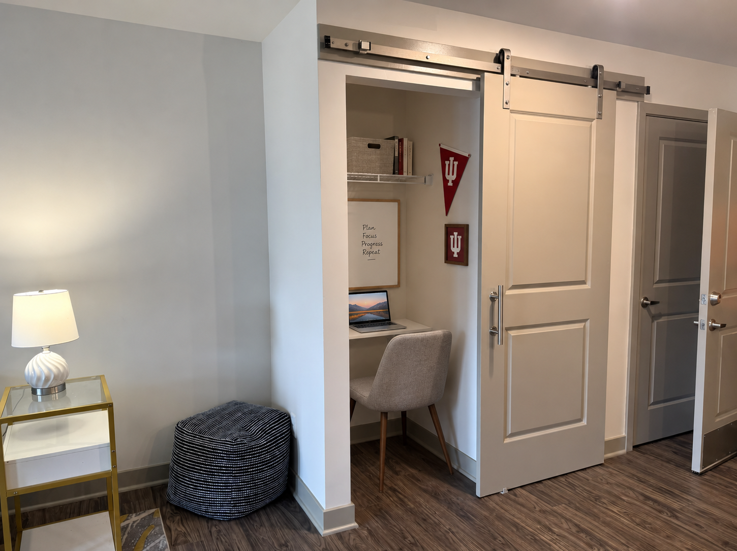 Cloffice Mock Up