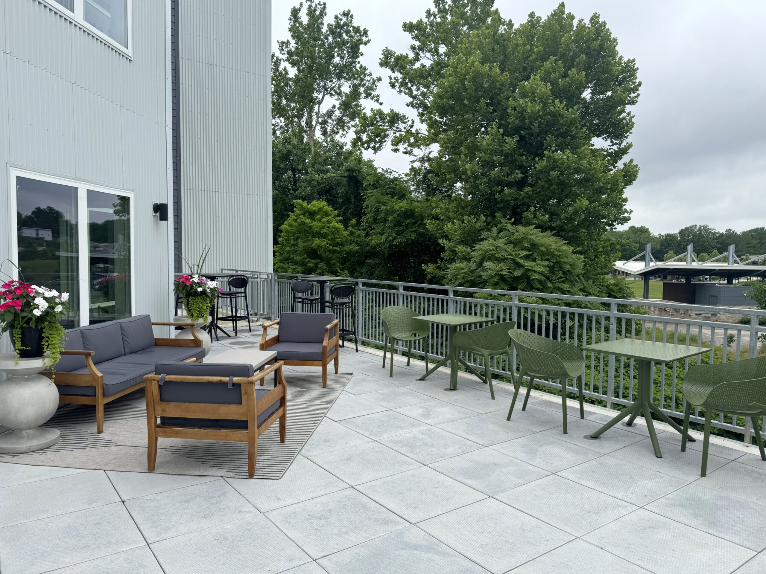 Rooftop Deck (4)
