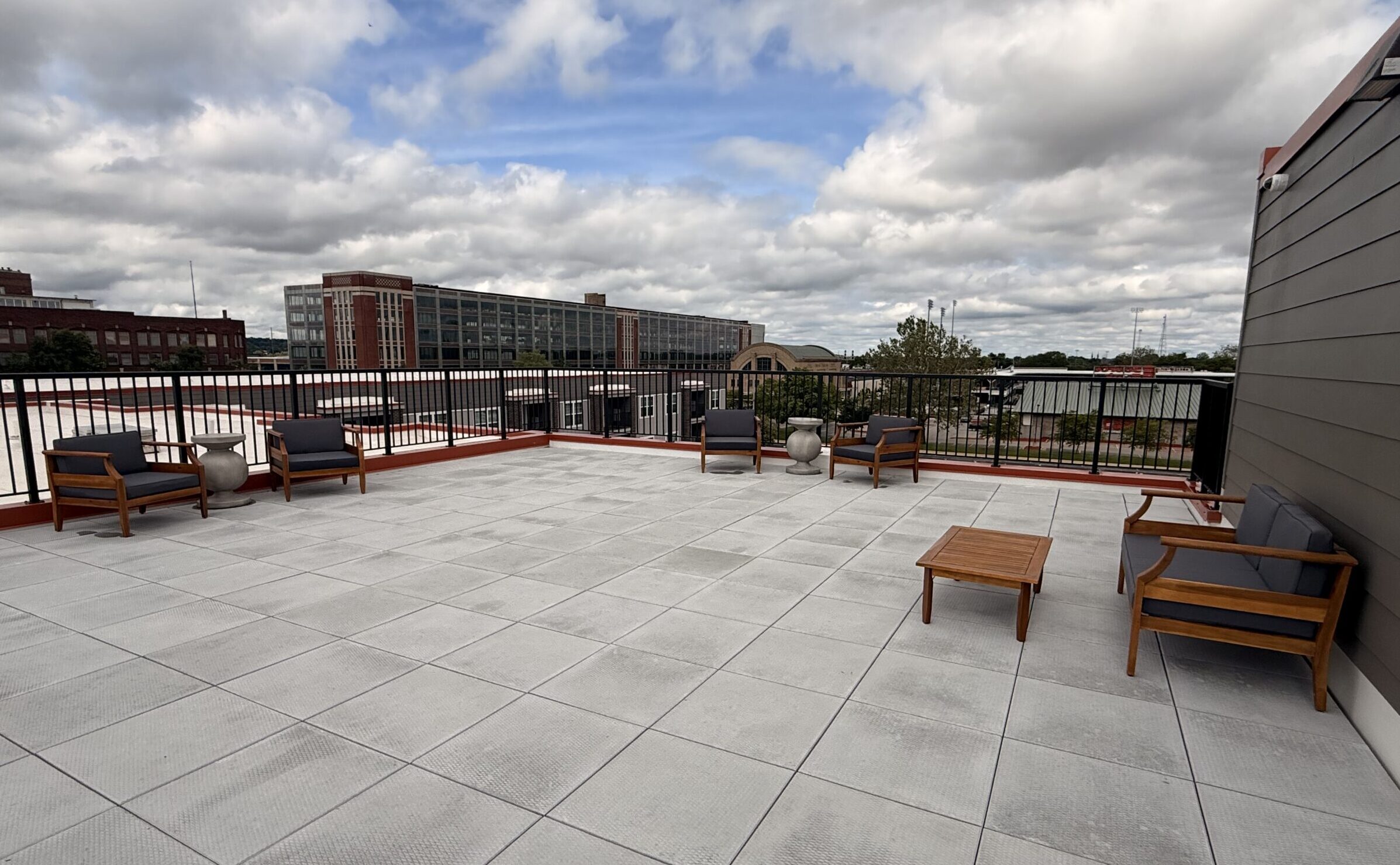 Diamond View Rooftop Deck