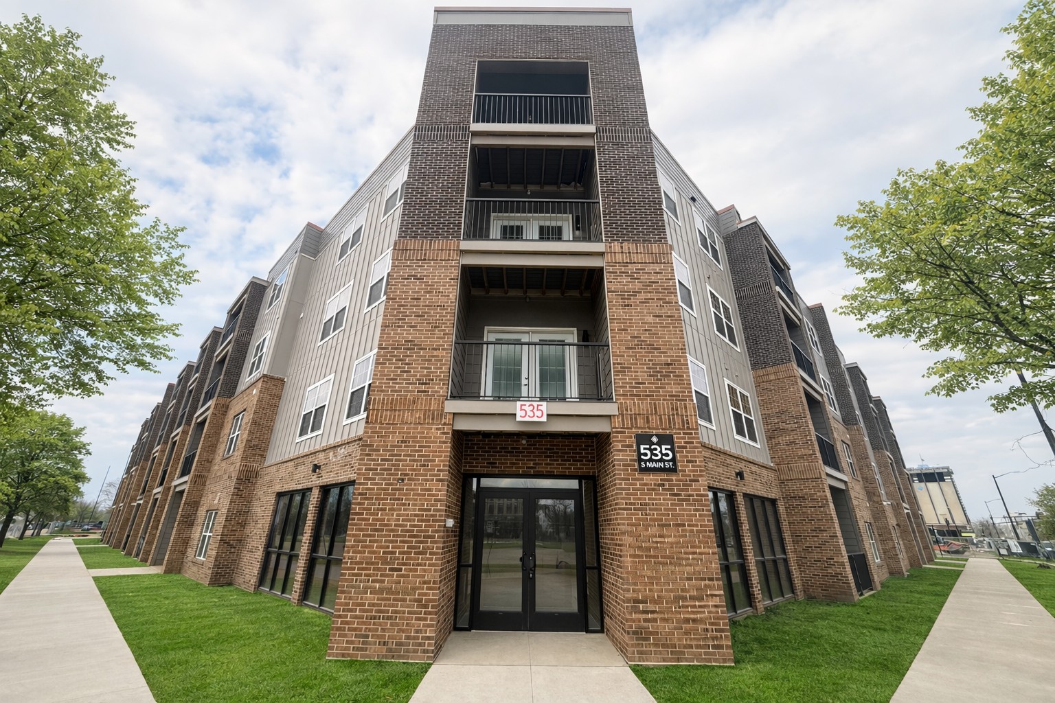 Diamond View Exterior Bldg